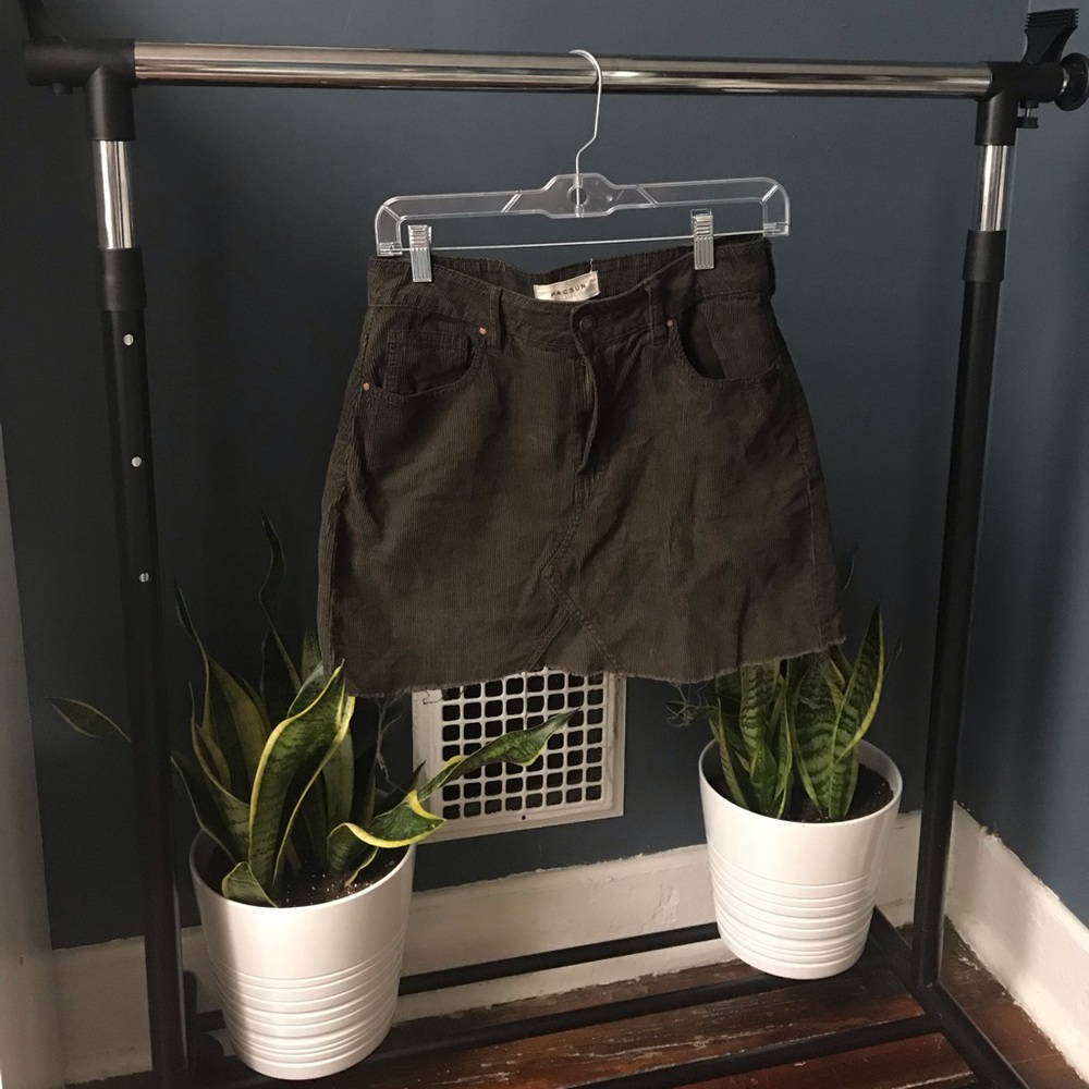 Pacsun Olive Green Mini Skirt Size 27